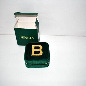 Jenria Travel Jewelry Case for Women – Green Velvet Jewelry Organizer with “B”
